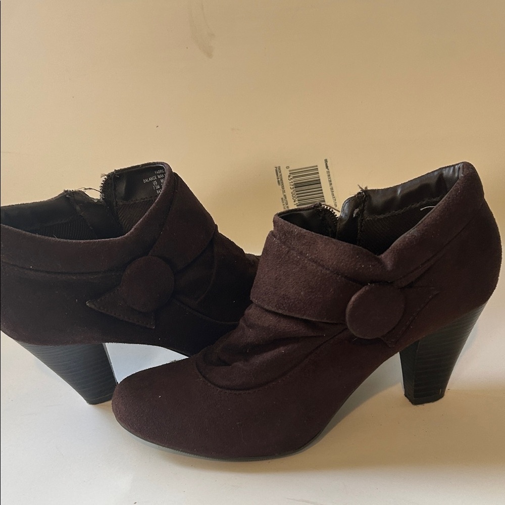 Covington Dark Brown Heeled Boots